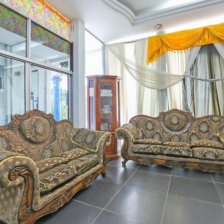 Oyo 89933 Nun Hotel Jeli Exterior photo